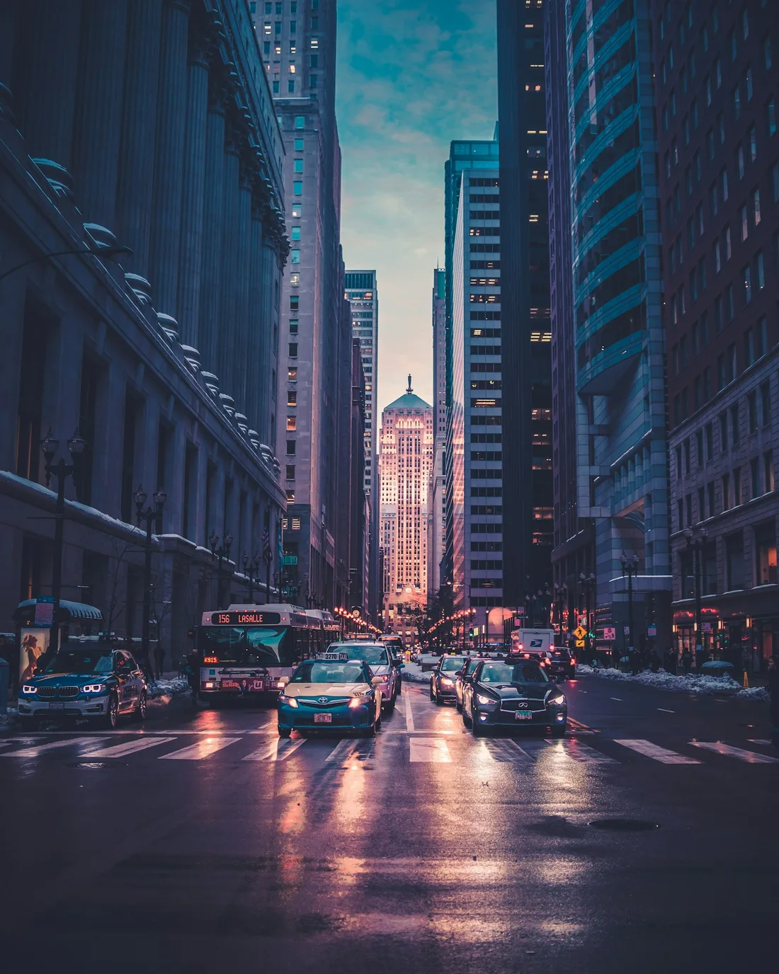 Evening route: illustration of the sample venue City Lights